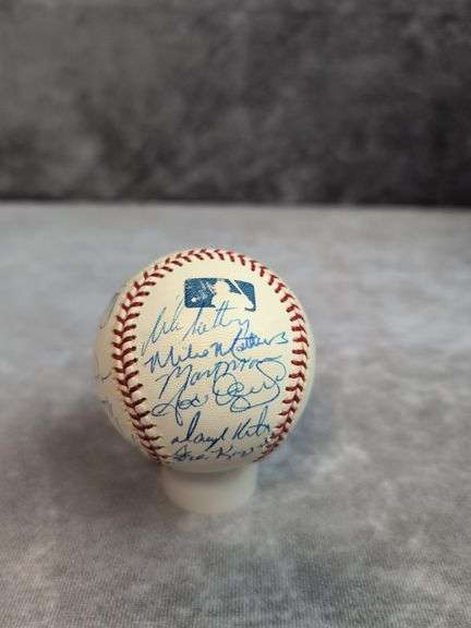 St. Louis Cardinals Team ball w/ Albert Pujlos plus many other Stars & Rookies, full letter JSA