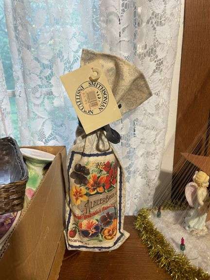 Lot of Christmas/seasonal decor including snowmen, lighted angel scene and more
