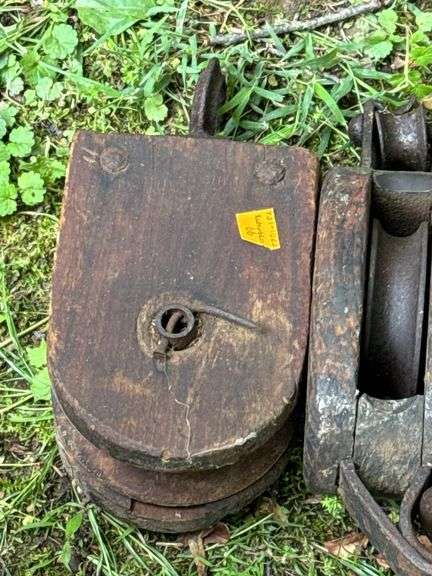 (2) Pulleys