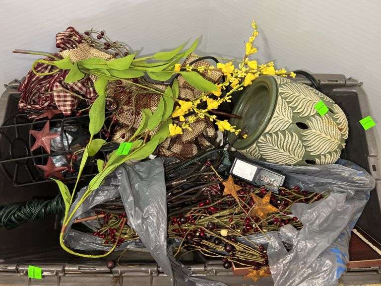 Tote of Decor