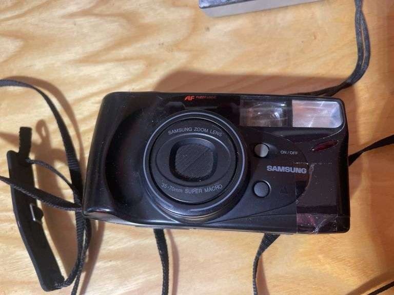 (4) cameras including Kodak, Samsung, Polaroid and other