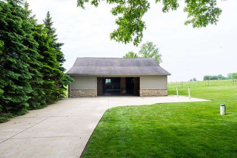 Kidron Home SOLD $593,000