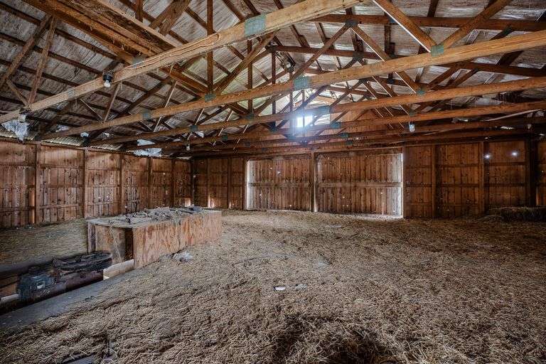 Iconic Dover Ohio 176.5 Acre Farm