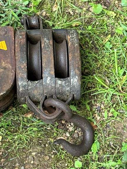 (2) Pulleys