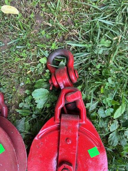 (2) Red Metal Pulleys