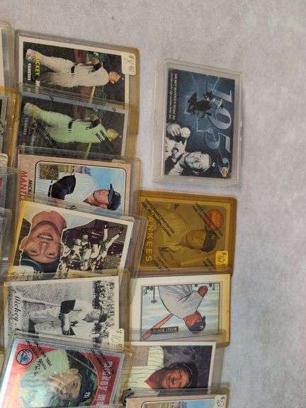 43- Card Mickey Mantle Modern Lot