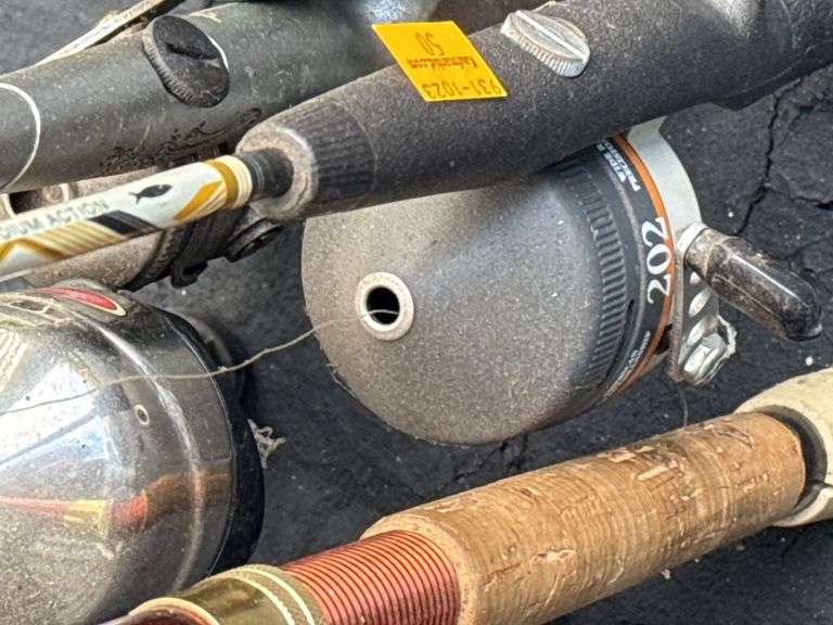 (7) Fishing Poles