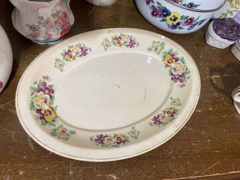 Decorative glassware mostly pansies & other florals