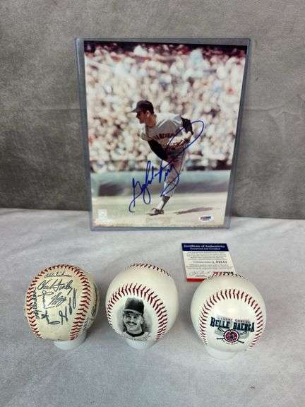 Gaylord Perry Signed 8x10 Photo & (3) Indians Facsimile Signed Baseballs