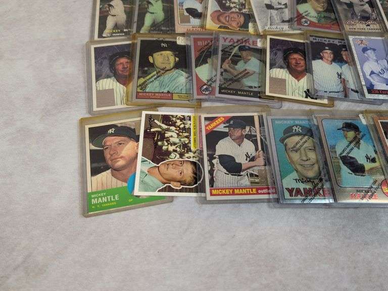 43- Card Mickey Mantle Modern Lot