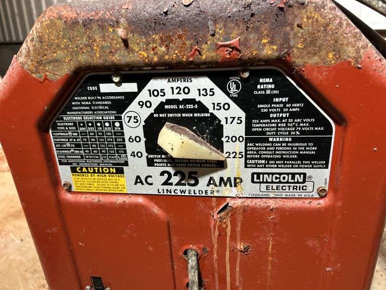 Lincoln Electric 225 Amp welder - as is