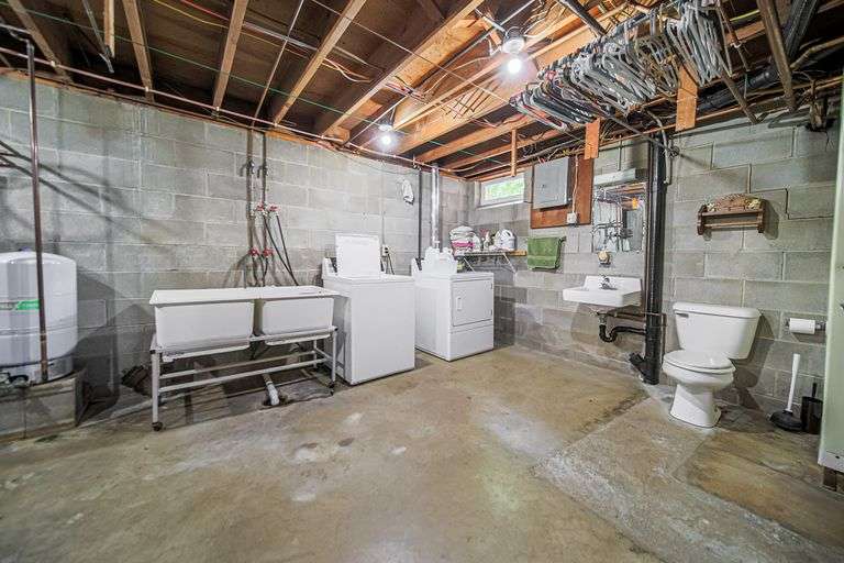 Kidron Home SOLD $593,000