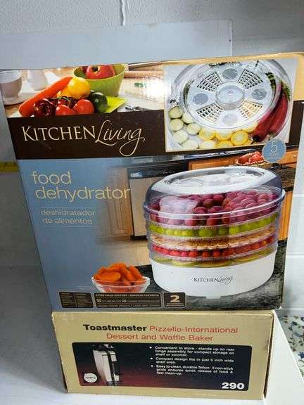Toastmaster Waffle Maker, Kitchen Living Dehydrator
