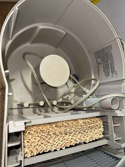 Duracraft Dehumidifier