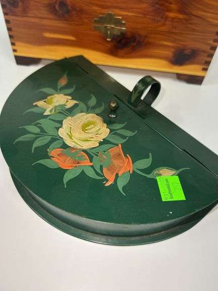 Vintage Floral Print Crumb Catcher and Decorative Wooden Box