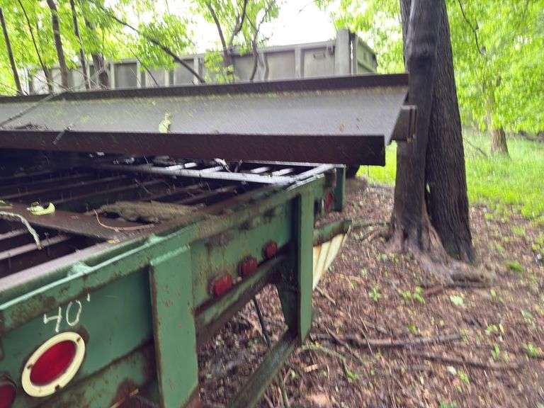 40 ft flat bed trailer sells as is