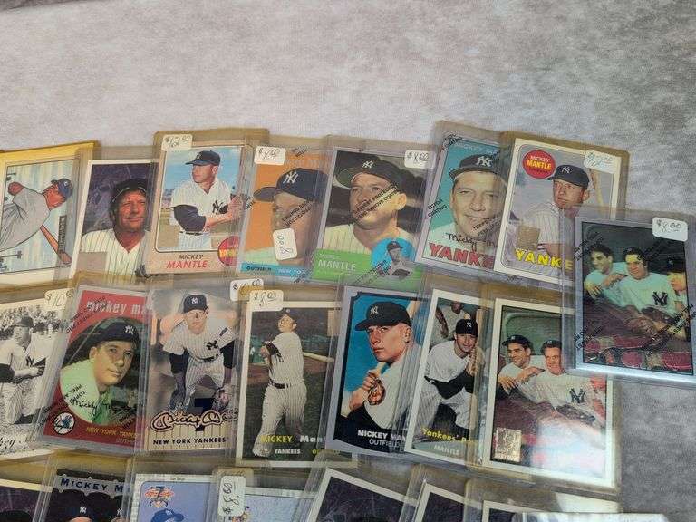43- Card Mickey Mantle Modern Lot