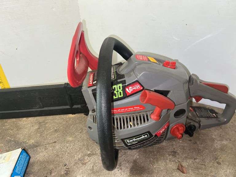 Earthquake Viper CS38 Chainsaw w/ Spare Blades