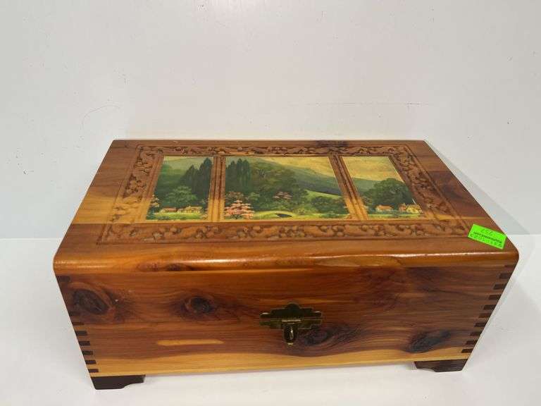 Vintage Floral Print Crumb Catcher and Decorative Wooden Box