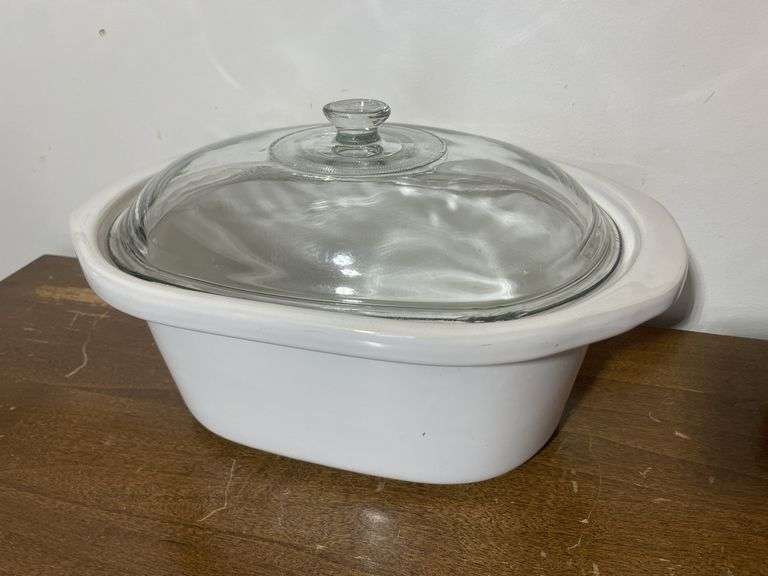(2) older rival crockpots and crock pot insert