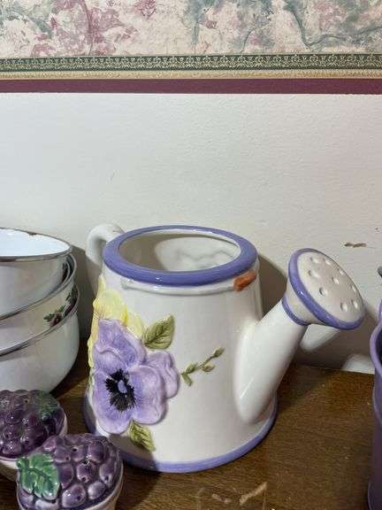 Decorative glassware mostly pansies & other florals