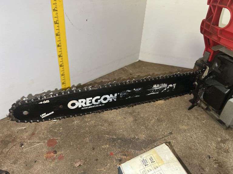 Earthquake Viper CS38 Chainsaw w/ Spare Blades