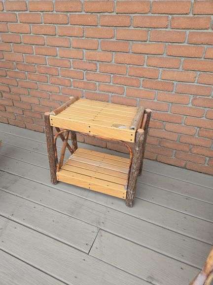 Hickory table w/outdoor finish- 21"x13"x20"