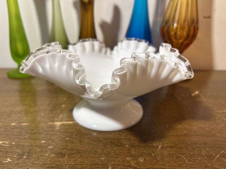 (5) Fenton/ West Moreland vases and silver crested white bowl