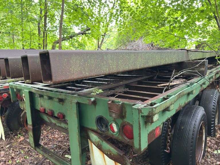 40 ft flat bed trailer sells as is