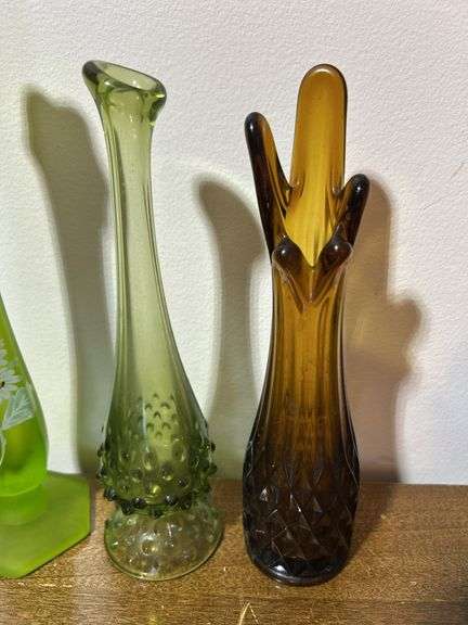 (5) Fenton/ West Moreland vases and silver crested white bowl