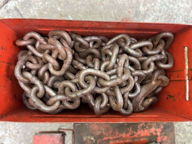 Red Metal Ammo Box w/ Towing Chain