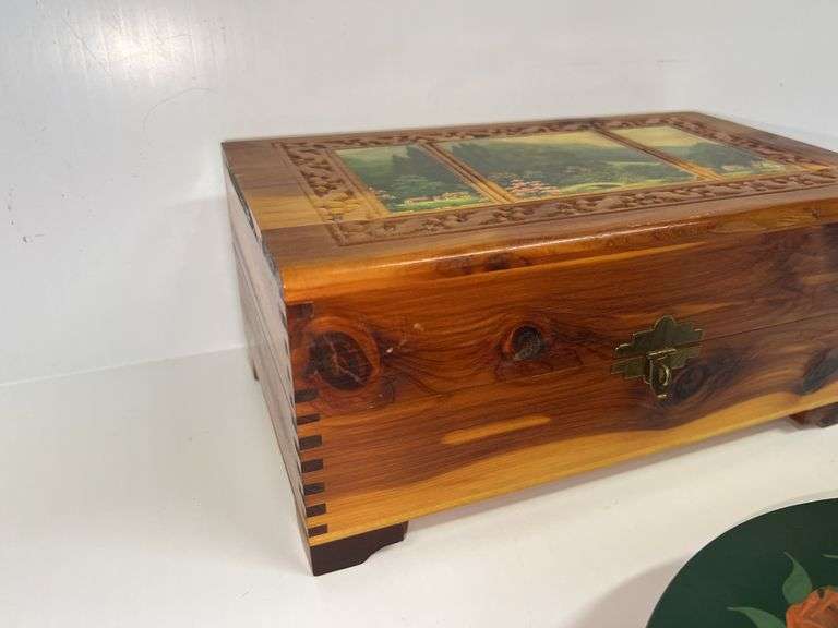 Vintage Floral Print Crumb Catcher and Decorative Wooden Box