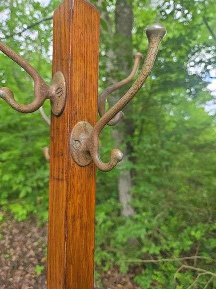 Wooden Coat/Hat Rack