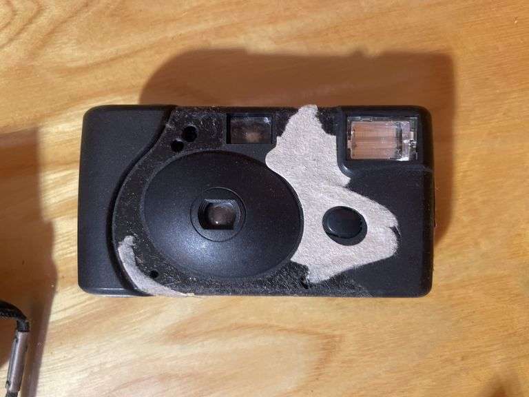 (4) cameras including Kodak, Samsung, Polaroid and other
