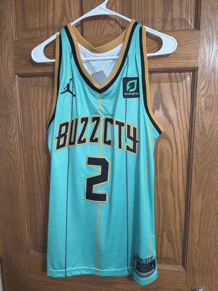 Lamelo Ball Charlotte Hornets “Buzz City” Swingman Jersey (Size 48)