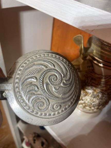 (4) German steins