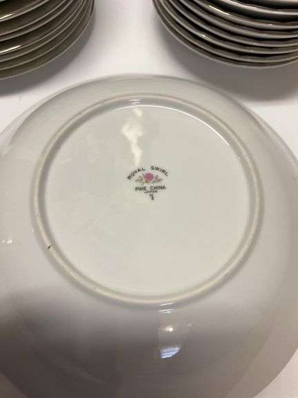 Royal Swirl Fine China Collection