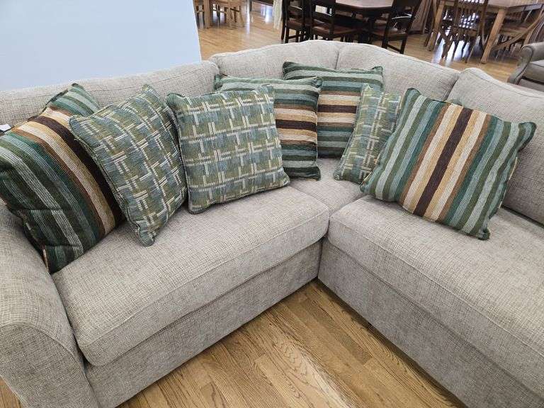 (7) decorative pillows