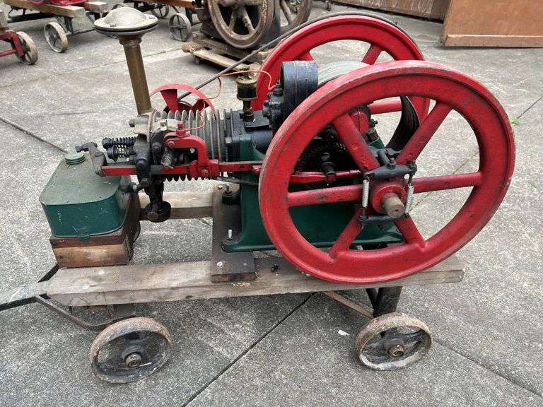 Associated 2 1/4 H.P. Hit and miss engine - Kaufman Realty & Auctions