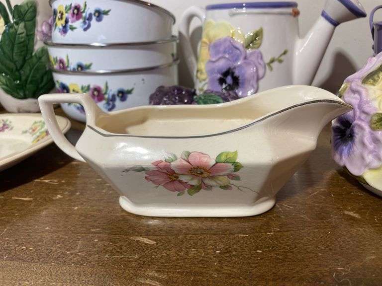 Decorative glassware mostly pansies & other florals