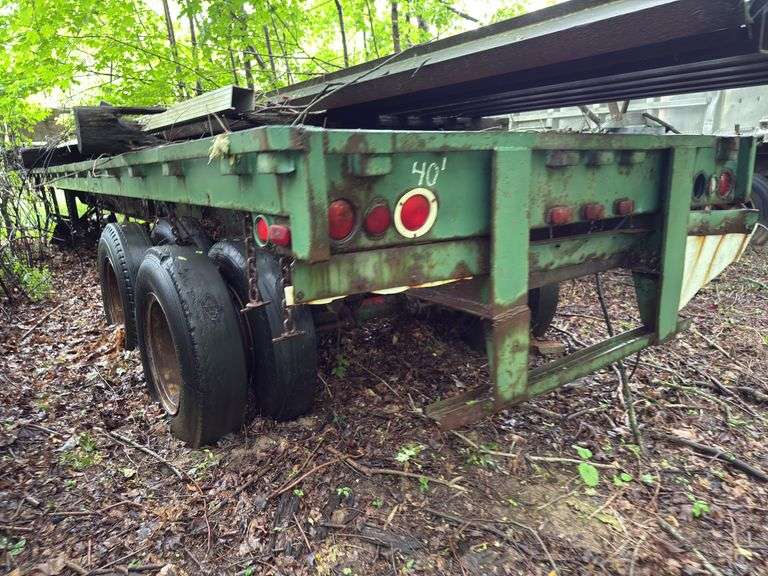 40 ft flat bed trailer sells as is