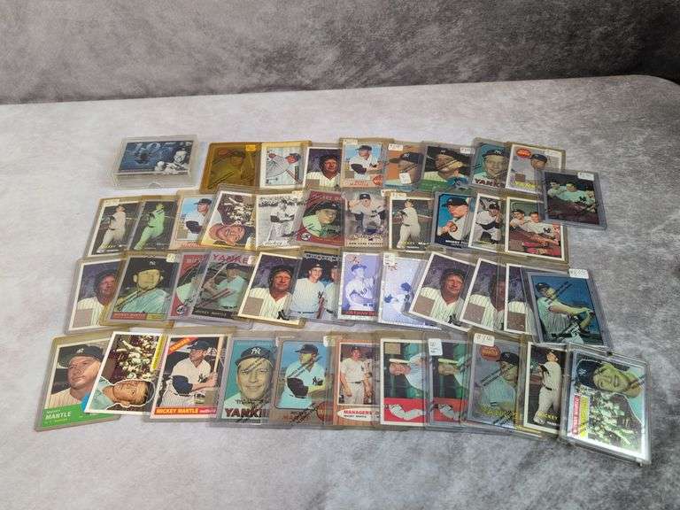 43- Card Mickey Mantle Modern Lot