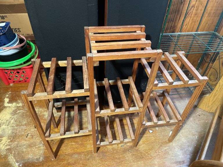 Pair of speakers, quilt rack and shelving