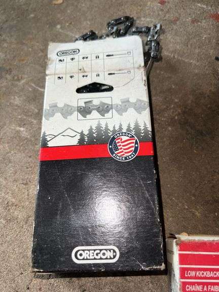 Earthquake Viper CS38 Chainsaw w/ Spare Blades