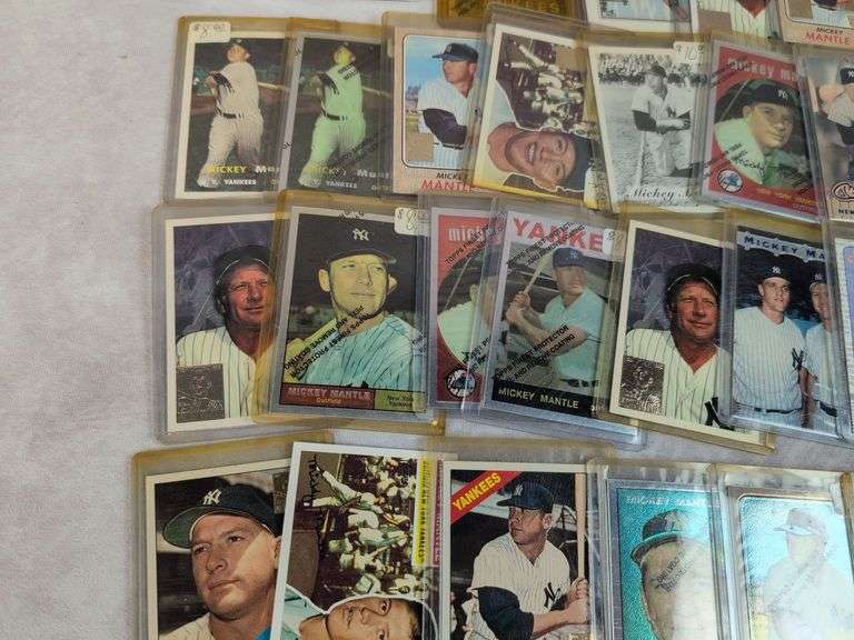 43- Card Mickey Mantle Modern Lot