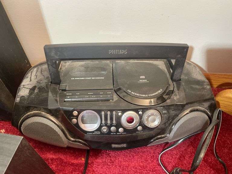 Lasonic boombox, (3) Sony speakers and Philips radio