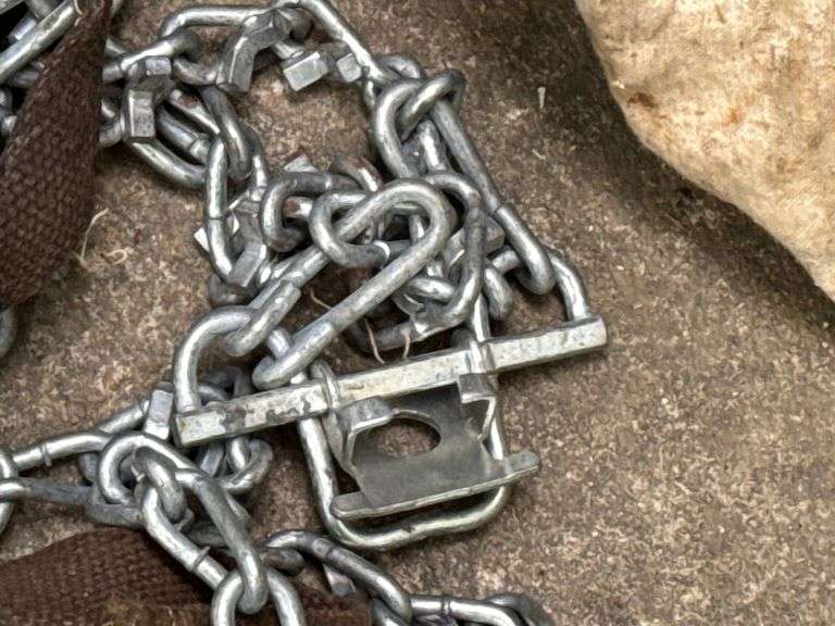 Tire Chains w/ Carrying Sack
