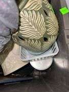 Tote of Decor