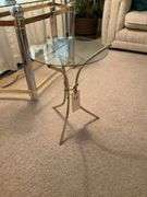SMALL GLSS TOP END TABLE
