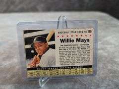 1961 Post Cereal Hand Cut Willie Mays #145 & Hank Aaron #107